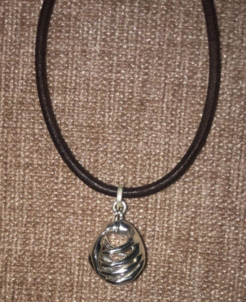 Leona's Healing Hands, Locket for Crystals or Essential Oils, 10K Gold-21